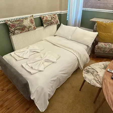 Agia Sofia Center-metro Station Apartment