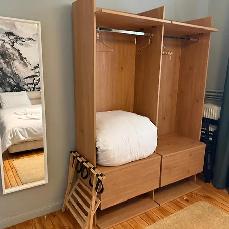 Agia Sofia Center-metro Station דירה *