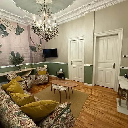 Agia Sofia Center-metro Station *