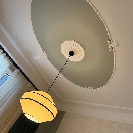 Agia Sofia Center-metro Station דירה *